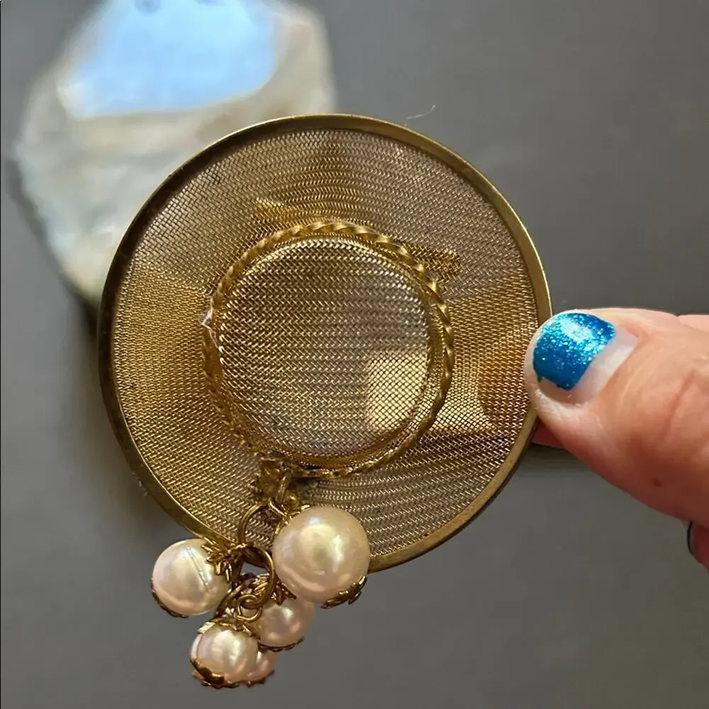 Vintage, Super Cute Gold Mesh and Pearl Hat Brooch